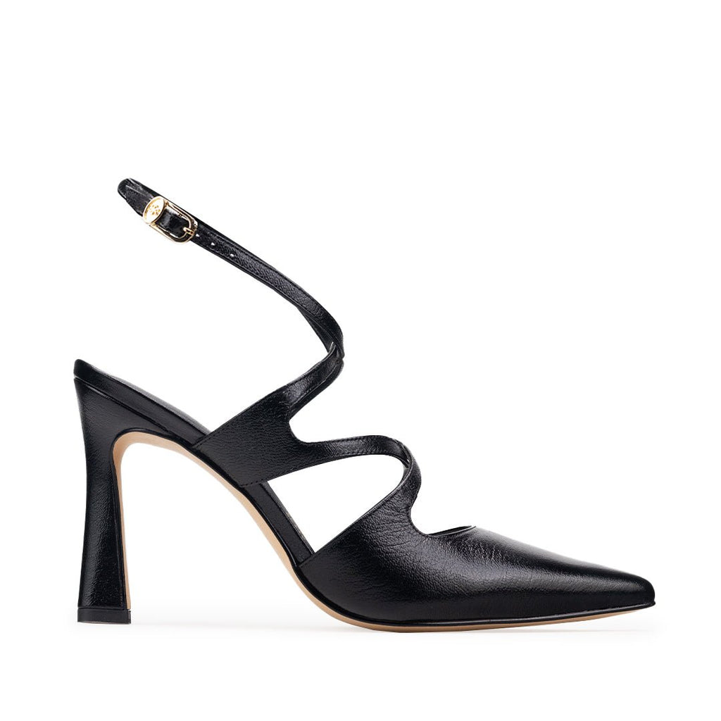 ANDREA ZAPATILLA PIEL NEGRA – Davenia